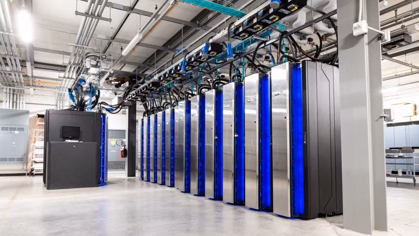 Dogwood, một trong 2 siêu máy tính mới nhất để dự báo thời tiết của NOAA. Ảnh: General Dynamics Information Technology.