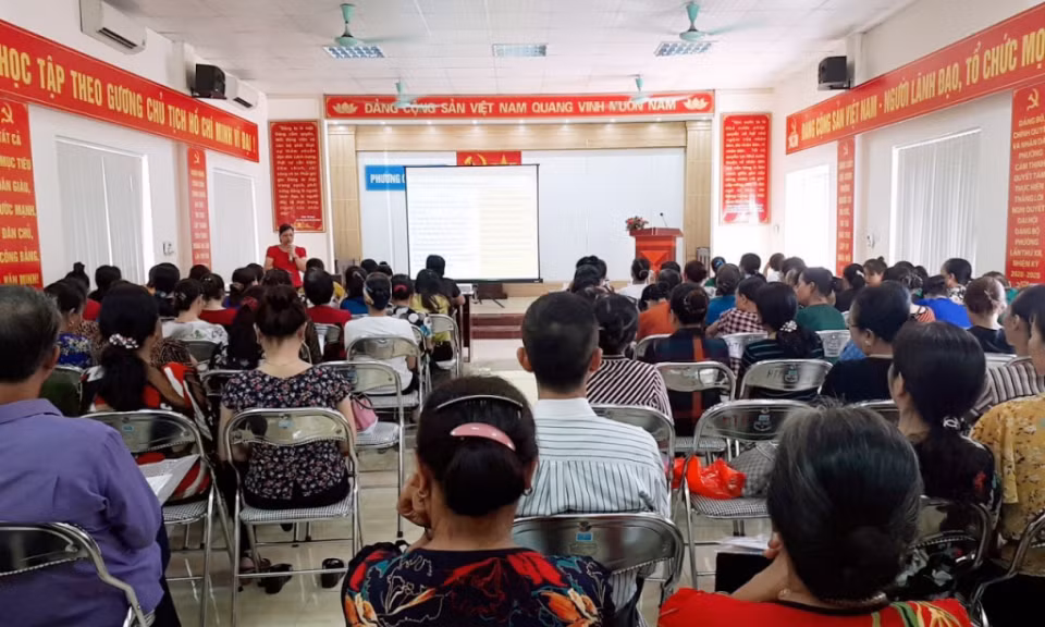 Phòng Dân số, Trung tâm Y tế TP Cẩm Phả tập huấn, truyền thông về công tác DS-KHHGĐ.
