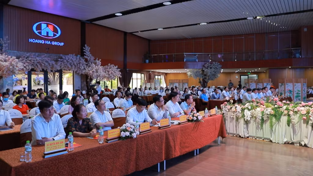 Quang cảnh hội nghị.