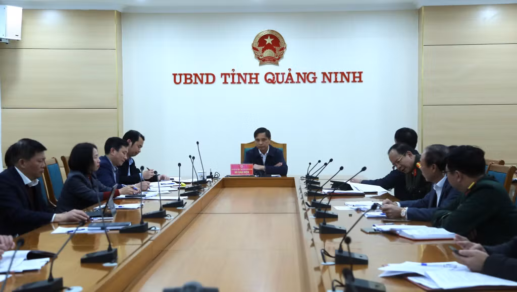Quang cảnh cuộc họp.