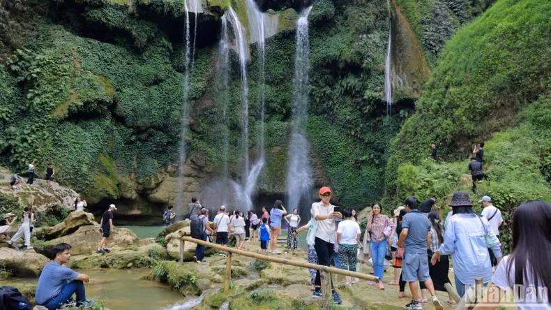 Khách du lịch có xu hướng chọn đến những nơi sở hữu khí hậu mát mẻ vào mùa hè.