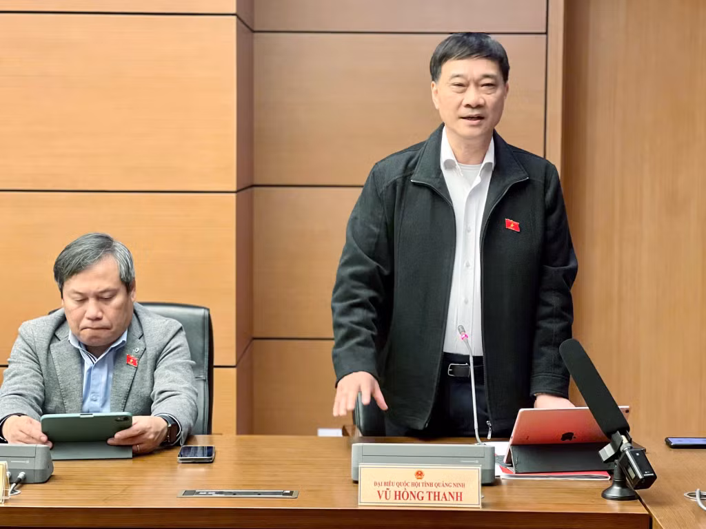 Đại biểu Vũ Hồng Thanh, Chủ nhiệm Ủy ban Kinh tế của Quốc hội, ĐBQH tỉnh Quảng Ninh phát biểu thảo luận.