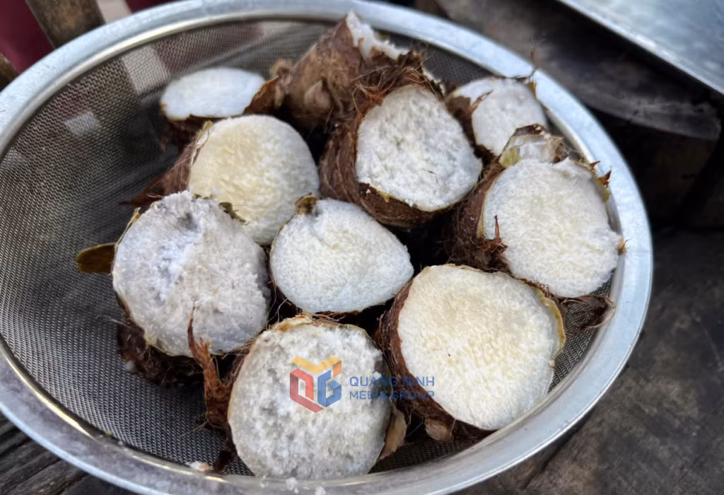 Khoai sọ nương Đồng Sơn nhiều bột, bở, là nguyên liệu cho nhiều món ăn ngon.