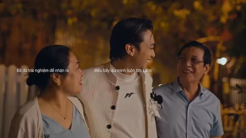 MV "Em ơi anh nhớ nhà" của Soobin.
