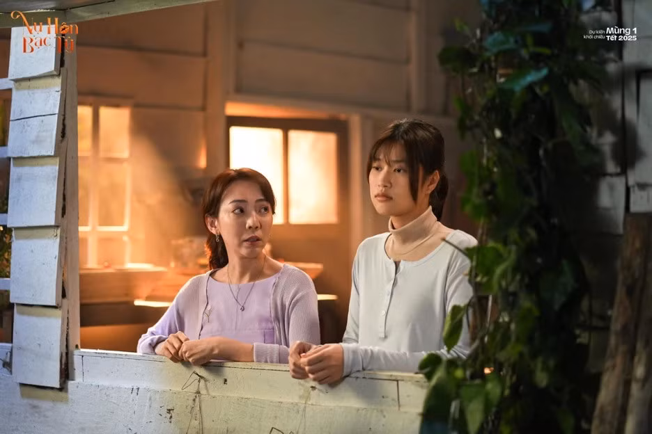 Thu Trang (bìa trái) có con đường đối nghịch với Lan Ngọc, Kaity và nhiều “nữ diễn viên trăm tỉ” của phim Việt. Ảnh: Nhà sản xuất