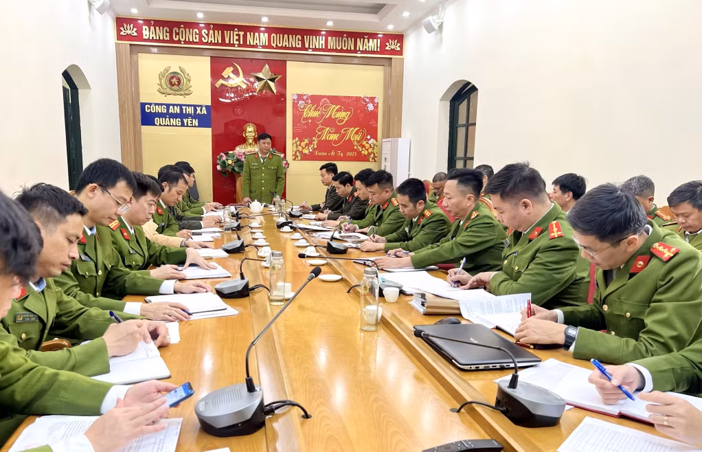 Công an TX Quảng Yên triển khai nhiệm vụ đảm bảo ANTT dịp Tết.