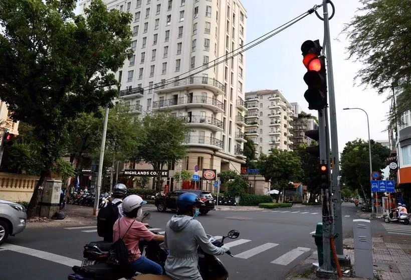 Đèn tín hiệu giao thông không đếm thời gian ở giao lộ Nguyễn Đình Chiểu-Bà Huyện Thanh Quan, quận 3, Thành phố Hồ Chí Minh. (Ảnh: Hồng Đạt/TTXVN)