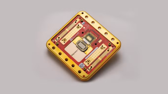 Chip lượng tử Majorana 1. Ảnh: Microsoft