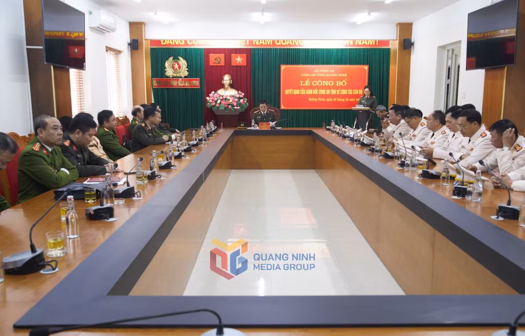 Quang cảnh lễ công bố quyết định.
