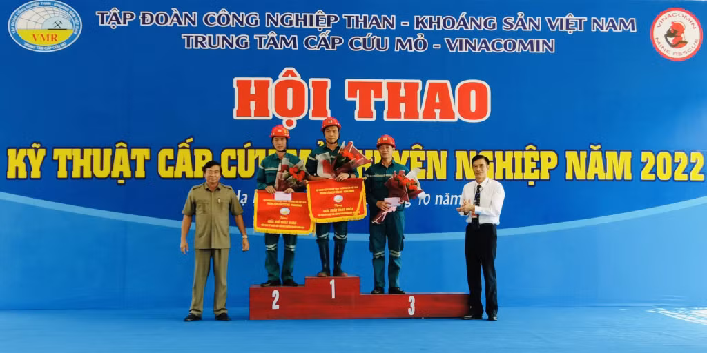 Trạm Cấp cứu mỏ Hạ Long (Trung tâm Cấp cứu mỏ - Vinacomin) giành giải Nhất toàn đoàn Hội thao Kỹ thuật cấp cứu mỏ chuyên nghiệp năm 2022.