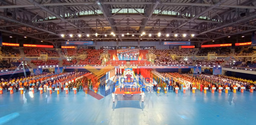 Toàn cảnh Lễ khai mạc Đại hội TDTT tỉnh Quảng Ninh lần thứ IX năm 2022 (9-2022). Ảnh: Minh Hà