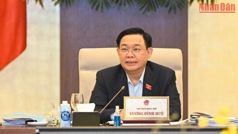Chủ tịch Quốc hội Vương Đình Huệ phát biểu ý kiến tại phiên họp thứ 16 Ủy ban Thường vụ Quốc hội. (Ảnh: Duy Linh)
