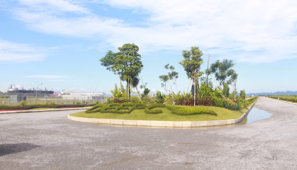 Nhà đầu tư đang tập trung triển khai hoàn thành hạ tầng tại KCN Nam Tiền Phong (TX Quảng Yên).