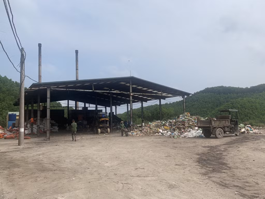 Điểm xử lý rác thải Cầu Cao (xã Vạn Yên).