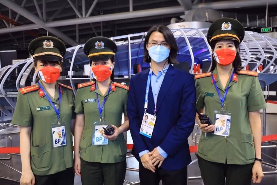 Cán bộ nữ Công an Quảng Ninh đảm bảo an ninh, trật tự Seagames.