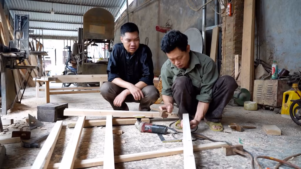 Nhờ đó, nhiều hộ trong thôn đã được hỗ trợ cây, con giống, vay vốn với lãi suất thấp để phát triển kinh tế, nâng cao thu nhập. Hiện thu nhập bình quân của người dân thôn Khu Chợ, xã Đồng Văn đã đạt mức 130 triệu đồng/năm.