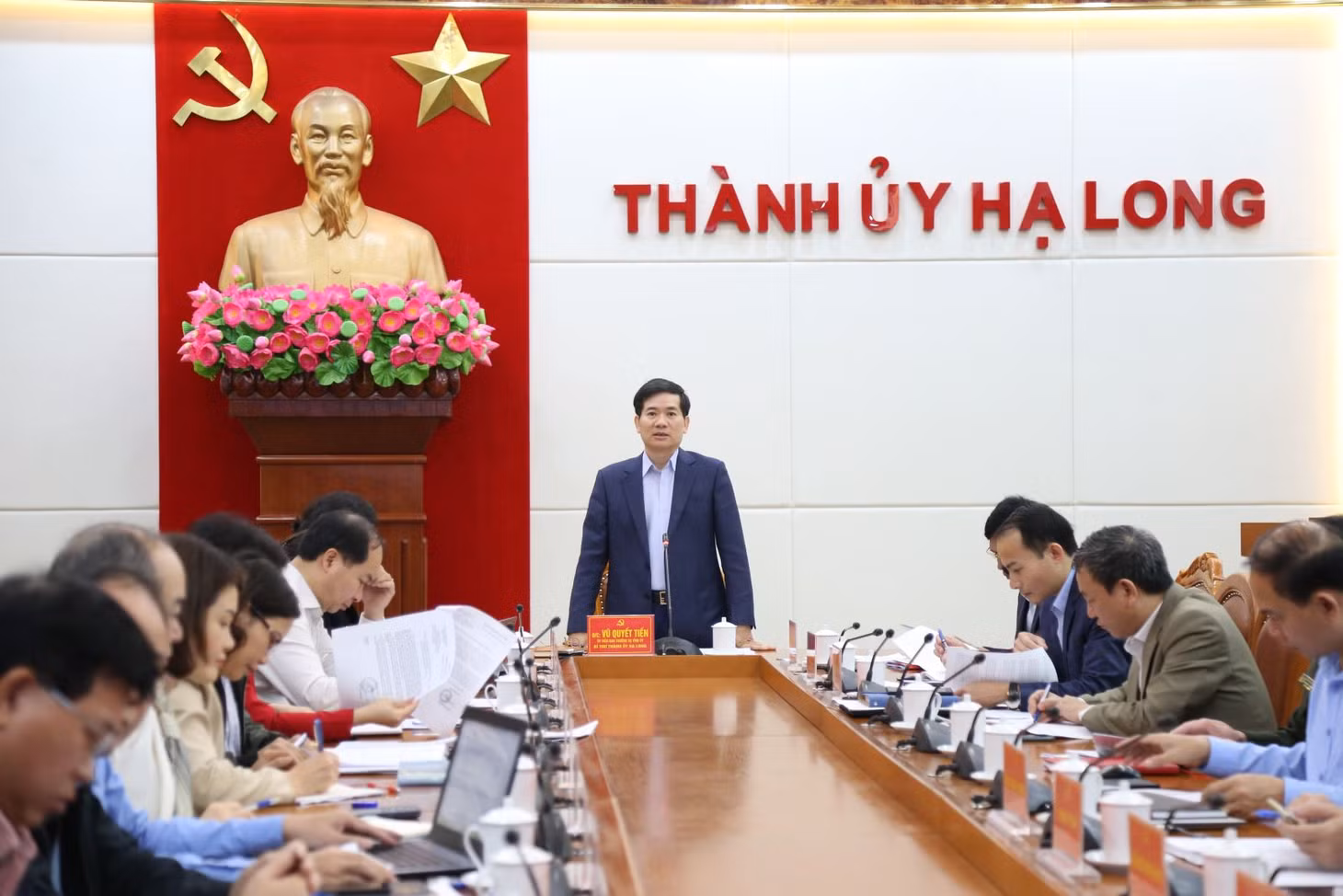 Hội nghị giao ban quý I/2024 giữ Thường trực Thành ủy Hạ Long và Bí thư Đảng ủy các xã, phường về thực hiện Quy định số 11-QĐi/TW. Ảnh: Phương Loan (Trung tâm TT-VH Hạ Long)