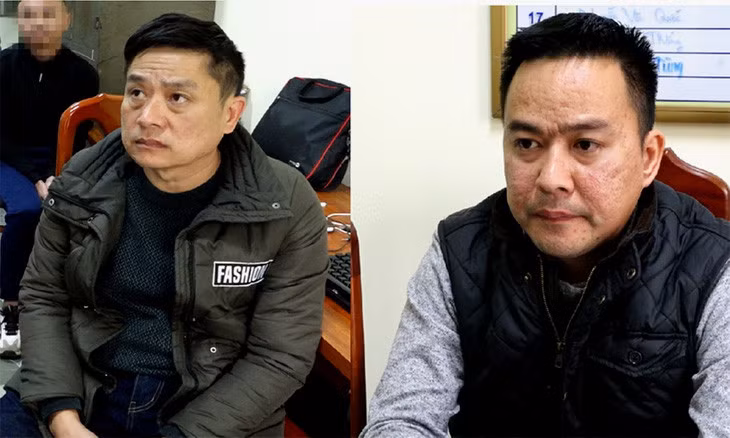 Nguyễn Thanh Hải (trái) và Lê Văn Huy vừa bị Công an Quảng Bình khởi tố vì đánh bạc bằng hình thức cá độ bóng đá - Ảnh: TRẦN TUẤN