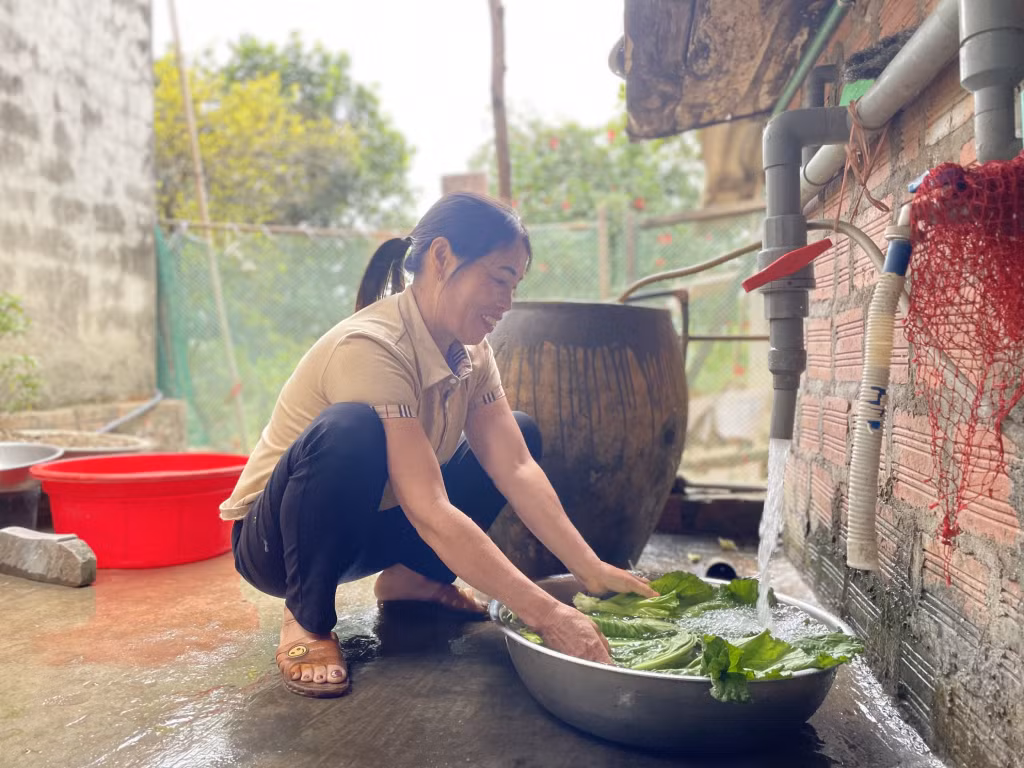 Người dân xã Phong Dụ (huyện Tiên Yên) được sử dụng nước sạch.