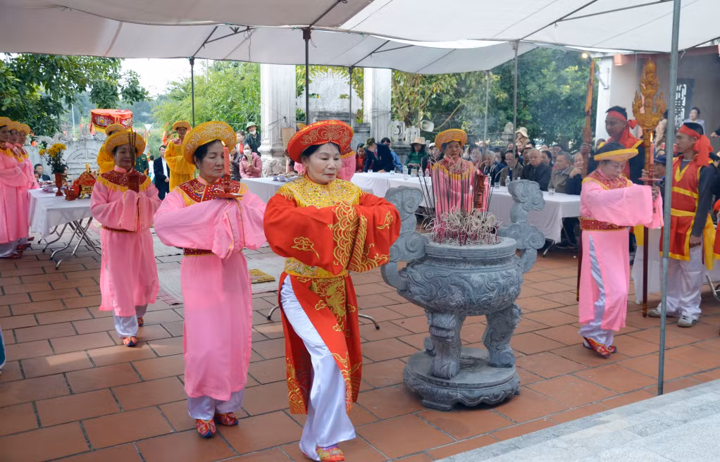 Nghi thức tế lễ tại Đình Ngọc Vừng.