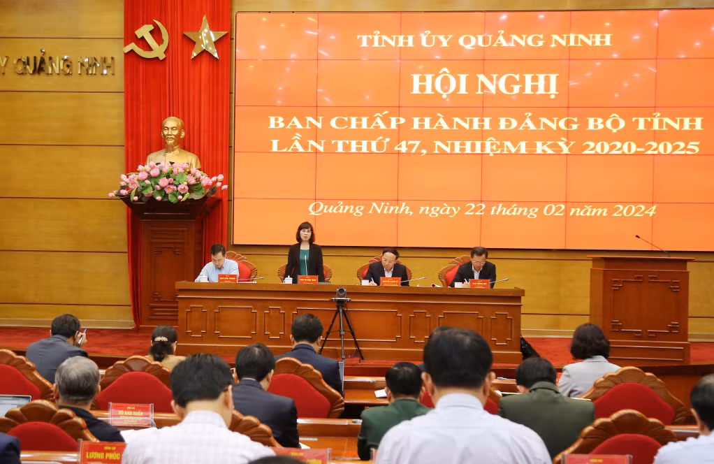 Đồng chí Trịnh Thị Minh Thanh, Phó Bí thư Thường trực Tỉnh ủy, phát biểu tại hội nghị.