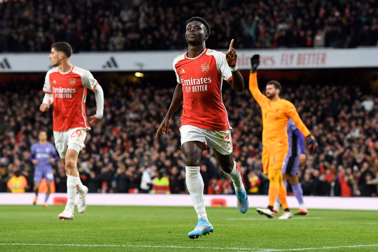 Saka là người mở tỷ số cho Arsenal.