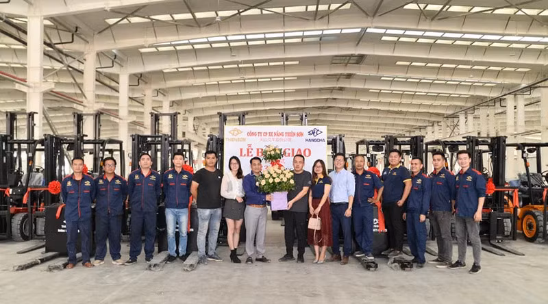 Xe nâng HC - công ty cho thuê xe nâng chính hãng toàn quốc.