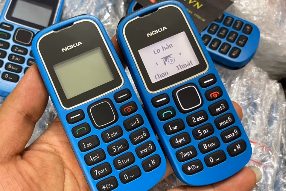 Nếu sở hữu điện thoại 2G trong danh sách có chứng nhận hợp quy, người dân vẫn có thể sử dụng bình thường sau ngày 1/3. Tuy vậy, người dùng nên có kế hoạch chuyển đổi bởi các thuê bao 2G Only sẽ dần bị loại ra khỏi mạng lưới.