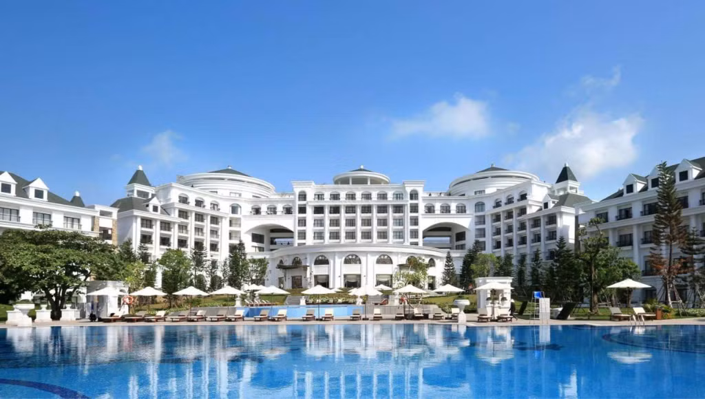 Khu nghỉ dưỡng cao cấp Vinpearl Resort and Spa Hạ Long được cặp đôi tỷ phú Ấn Độ chọn làm nơi tổ chức đám cưới.