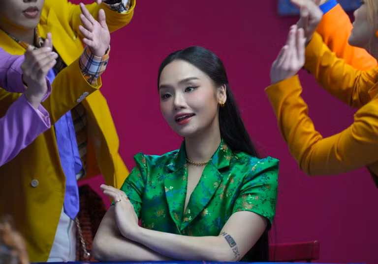 Miu Lê đóng MV nói thay tâm sự các bạn trẻ trong nhịp sống hối hả.