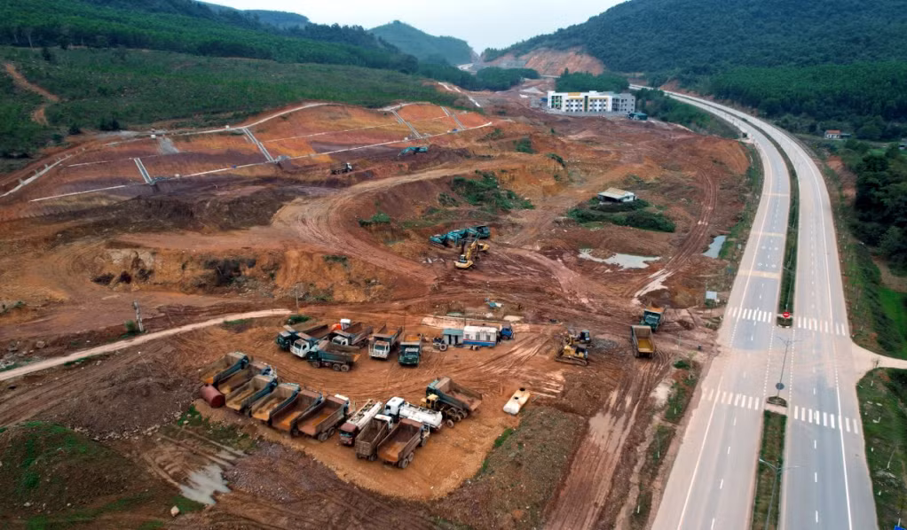 Khu tái định cư, khu hành chính xã Vạn Yên. Ảnh: Mạnh Trường