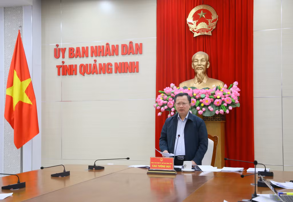 Đồng chí Cao Tường Huy, Phó Bí thư Tỉnh ủy, Chủ tịch UBND tỉnh kết luận các nội dung của cuộc họp.