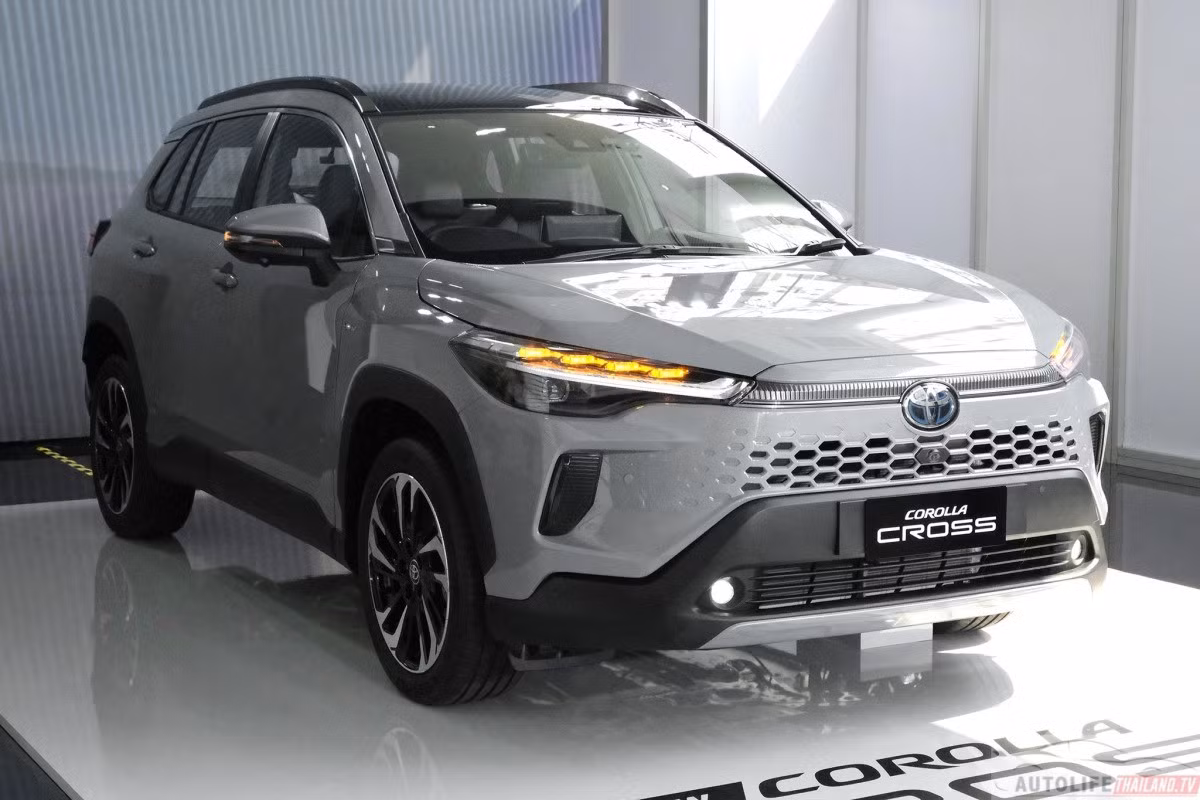 Toyota Corolla Cross 2024 ra mắt tại Thái Lan.