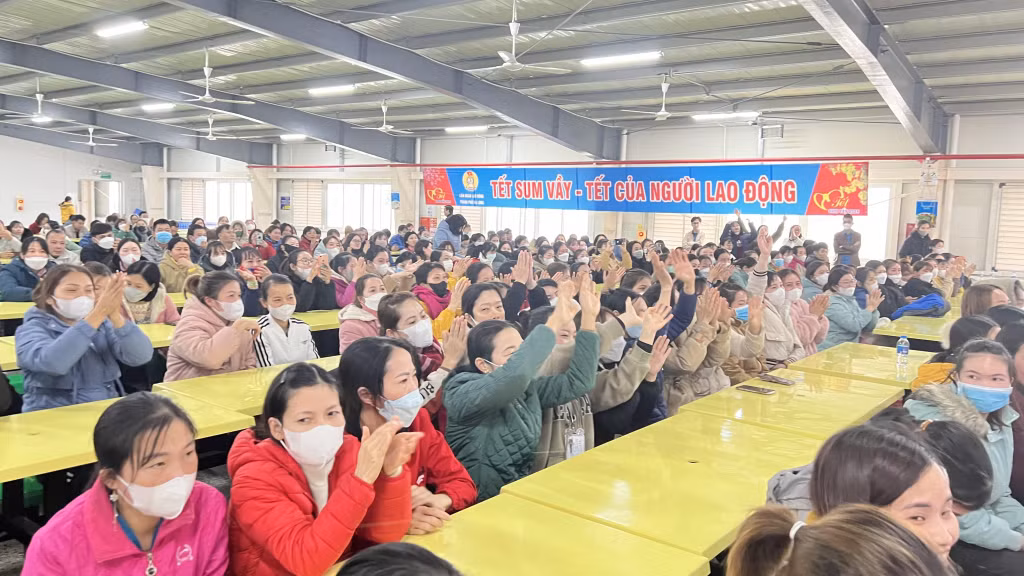 ... được người lao động đón nhận hào hứng.
