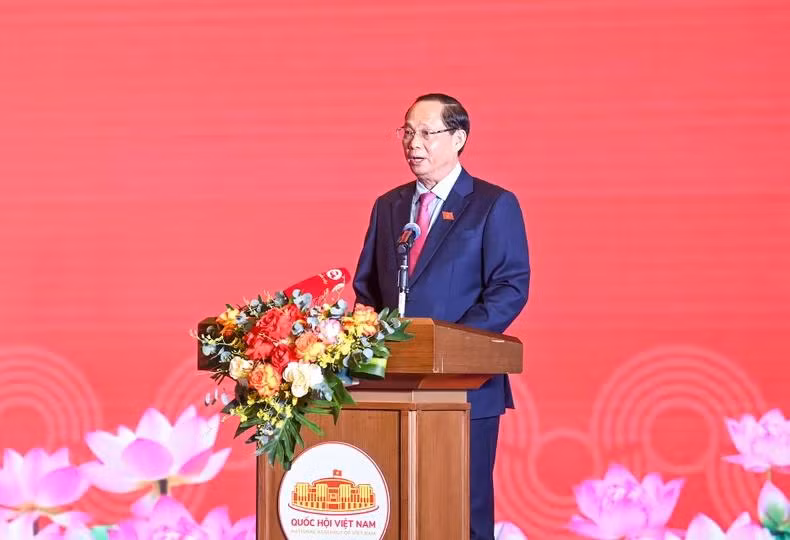Phó Chủ tịch Quốc hội Trần Quang Phương phát biểu tại cuộc vận động.Ảnh: DUY LINH