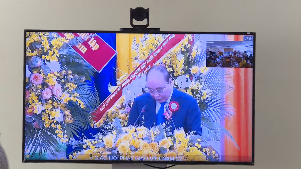 Chủ tịch nước Nguyễn Xuân Phúc phát biểu chúc mừng 40 năm ngày thành lập Giáo hội Phật giáo Việt Nam.