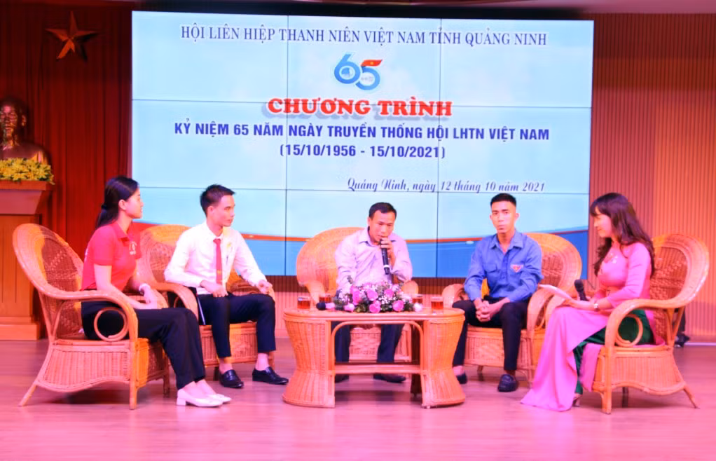 Tỉnh Đoàn tổ chức giao lưu Những tấm gương thủ lĩnh thanh niên, hội viên tiêu biểu của tỉnh trên các lĩnh vực học tập, lao động sản xuất, khởi nghiệp sáng tạo.