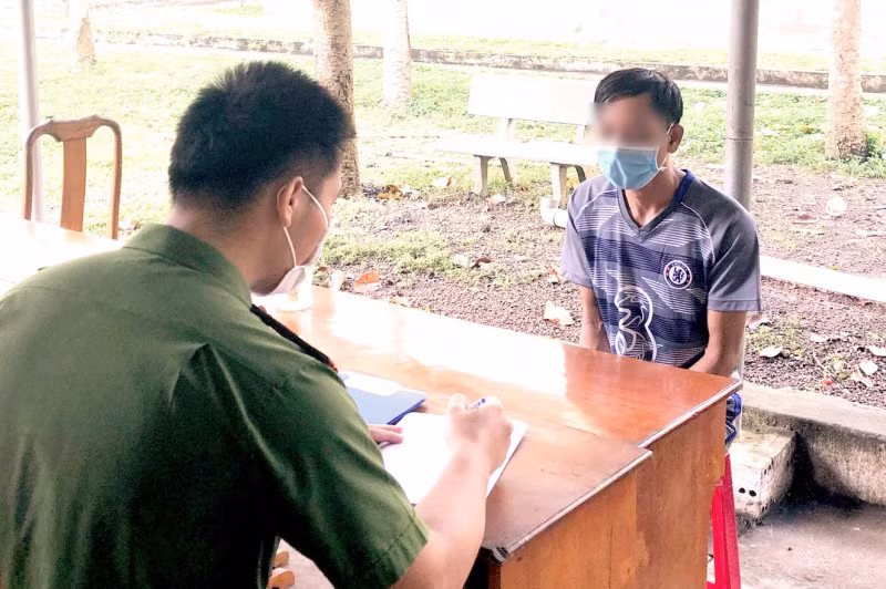 Đối tượng L.N.D tại cơ quan Công an.
