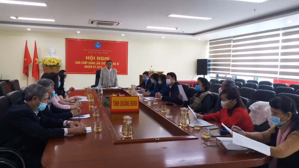 Quảng cảnh hội nghị.