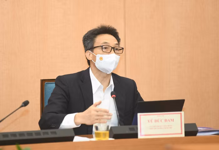Phó Thủ tướng Vũ Đức Đam đề nghị Hà Nội thí điểm cách ly và điều trị F1, F0 tại nhà.
