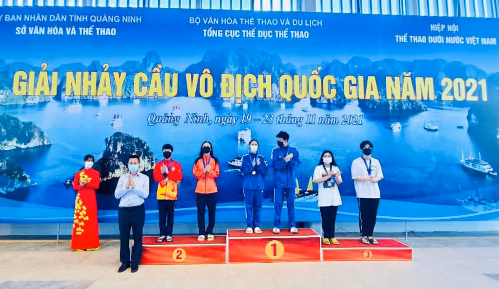 Quảng Ninh xếp thứ nhì Giải Nhảy cầu quốc gia năm 2021 với 2HCV ,2 HCB, 1 HCĐ.