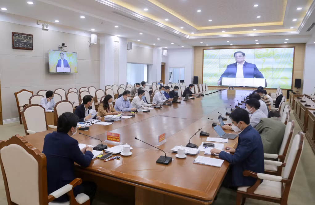 Quang cảnh phiên họp tại điểm cầu UBND tỉnh Quảng Ninh.