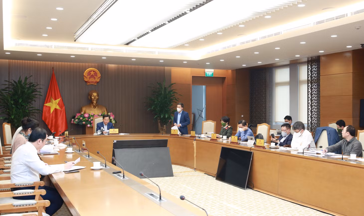 Cần tháo gỡ khó khăn, vướng mắc trong mua sắm trang thiết bị phòng chống dịch COVID-19 ảnh 1