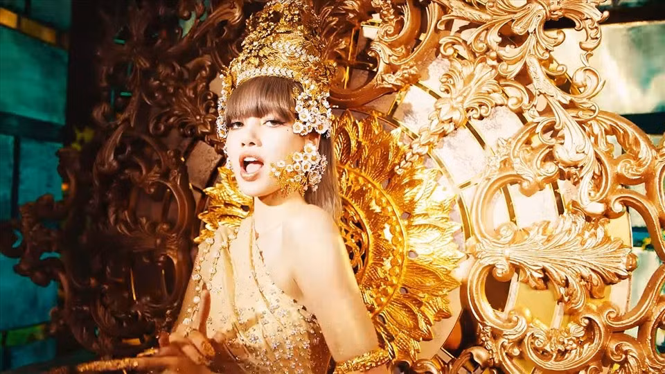 Lisa nhiều lần được bình chọn là sao nữ có gương mặt đẹp nhất châu Á. Ảnh: LALISA
