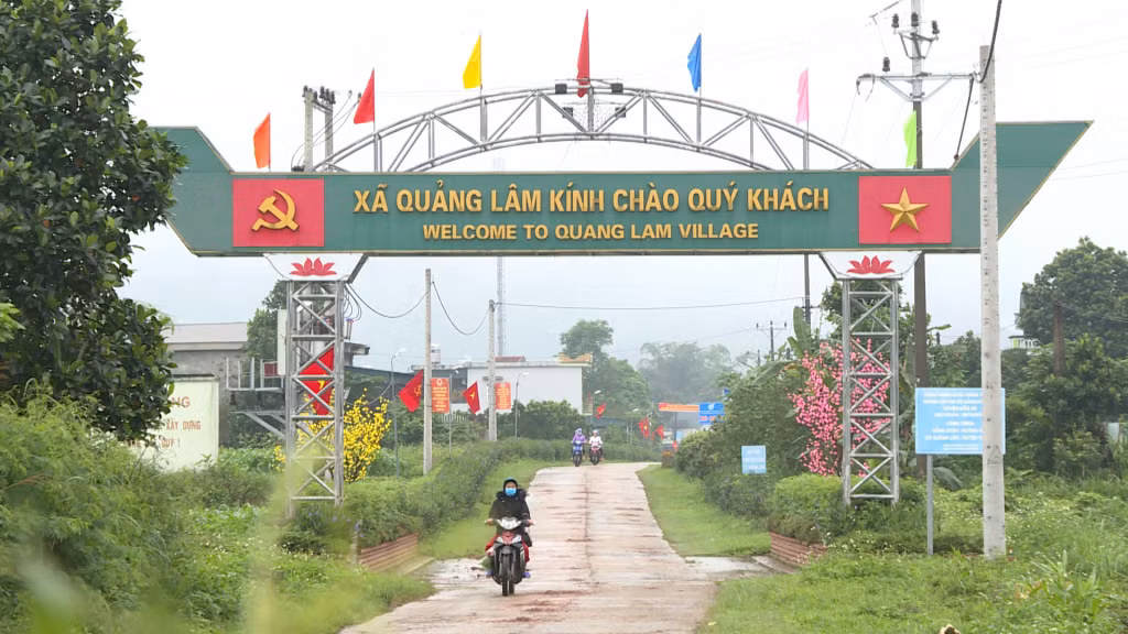 Các tuyến đường liên thôn, liên xã được cứng hóa, giúp người dân giao thương thuận tiện.