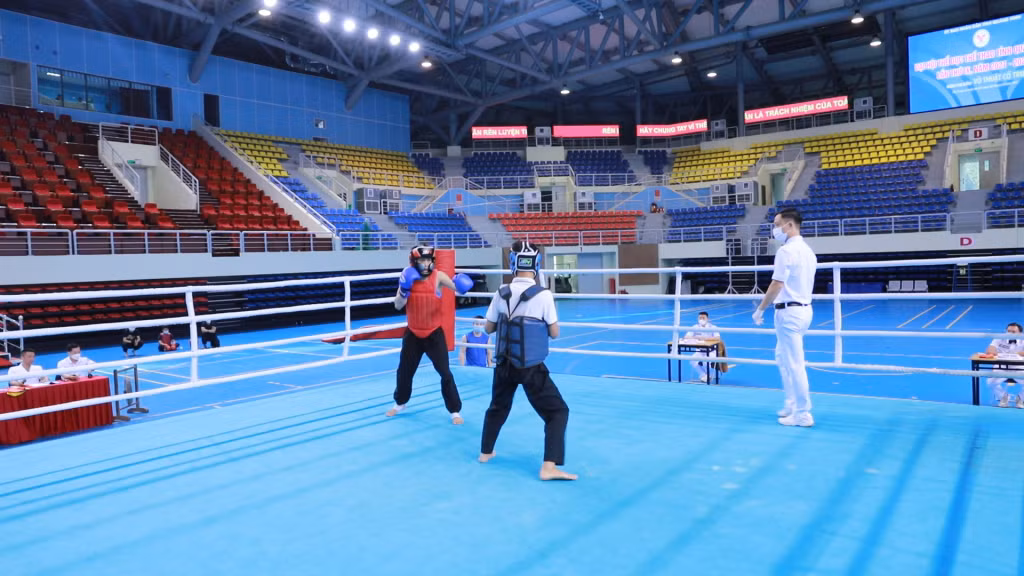 Các VĐV tham gia tranh tài nội dung đối kháng 