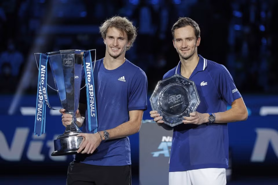 Zverev cân bằng thành tích đối đầu (6-6) với Medvedev. Ảnh: Reuters.