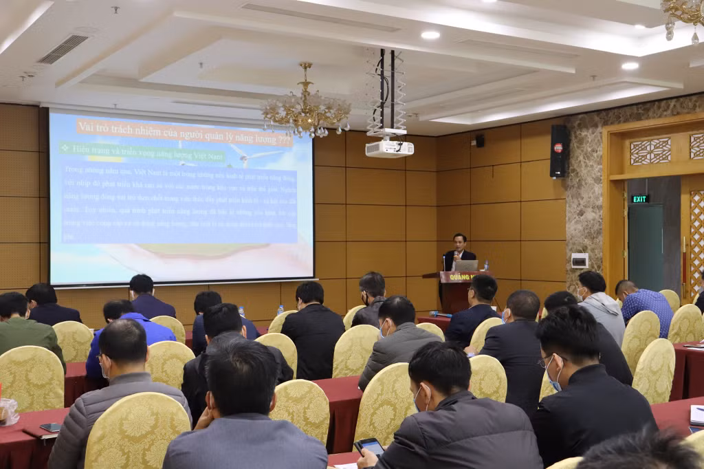 Quang cảnh buổi tập huấn.