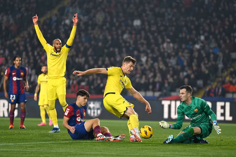 Barca thua khó tin Villarreal