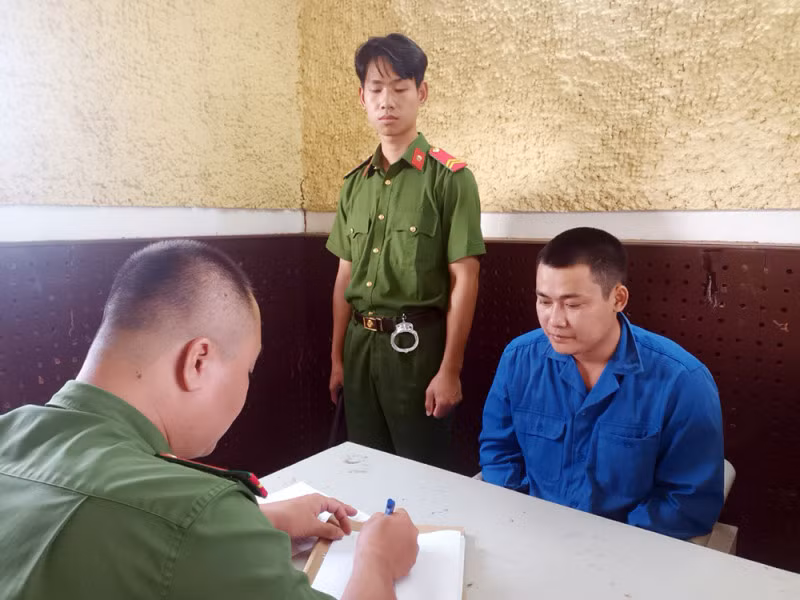 Đối tượng Trần Quốc Vịnh tại cơ quan CSĐT.